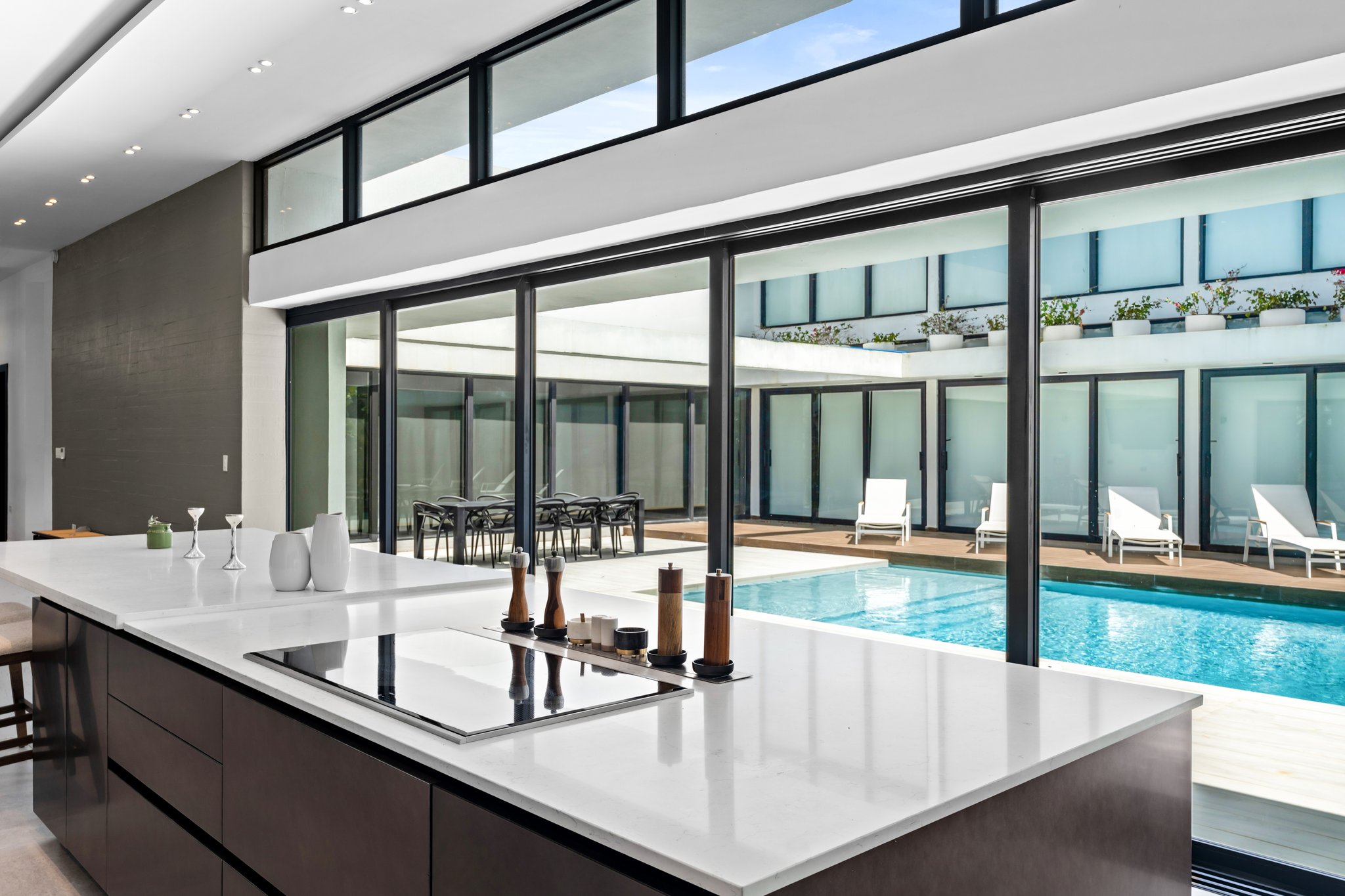 Villa Levant Estate - Photo 3