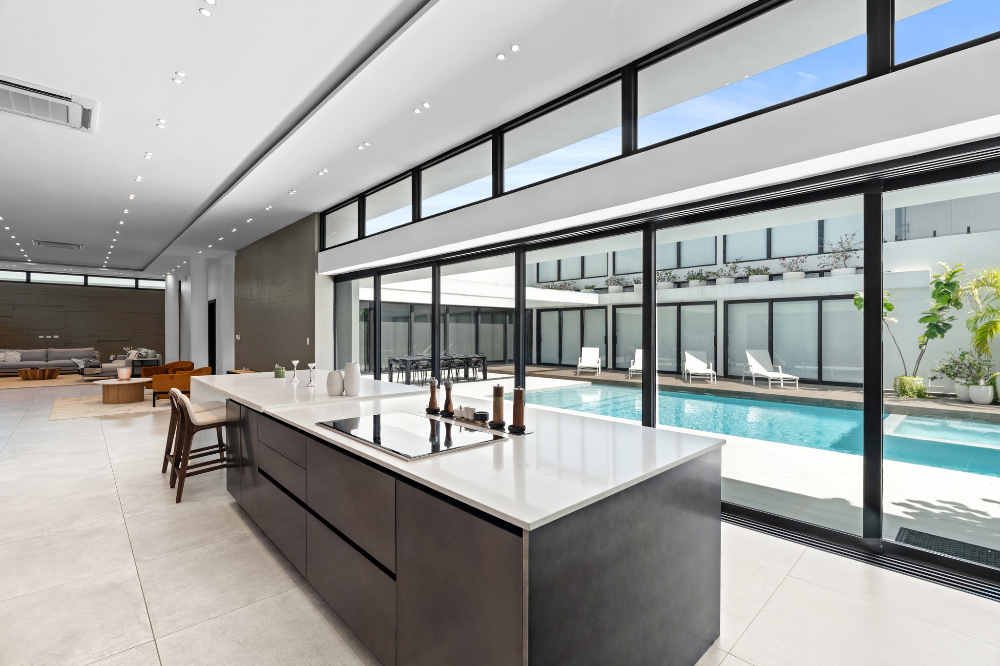 Villa Levant Estate - Photo 4